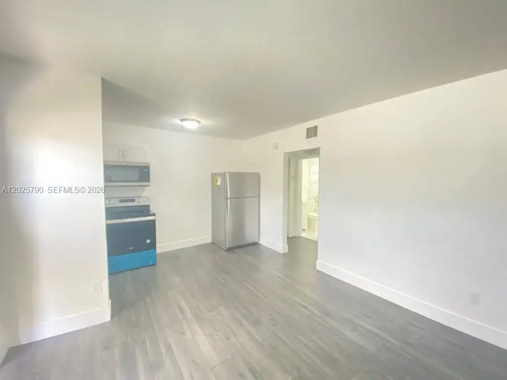 2150 NW 24th St # 2, Miami FL 33142 photo 5