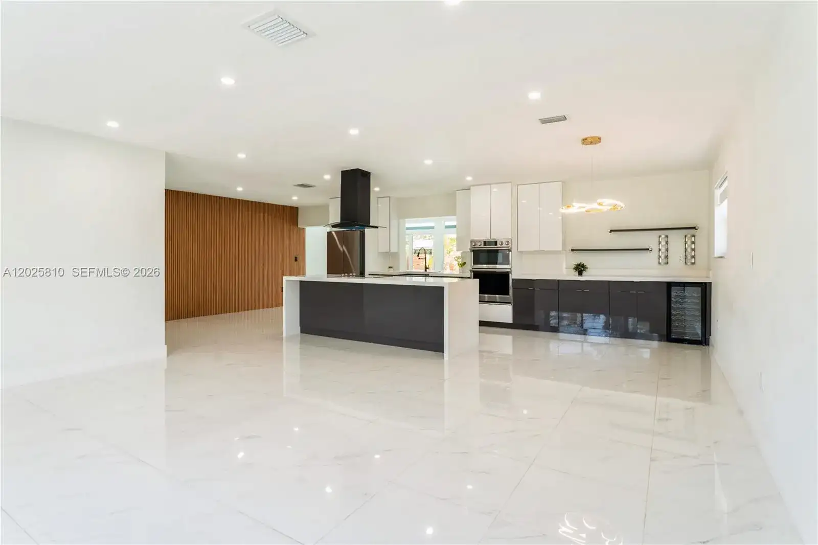 1446 Scott St, Hollywood FL 33020 photo 3