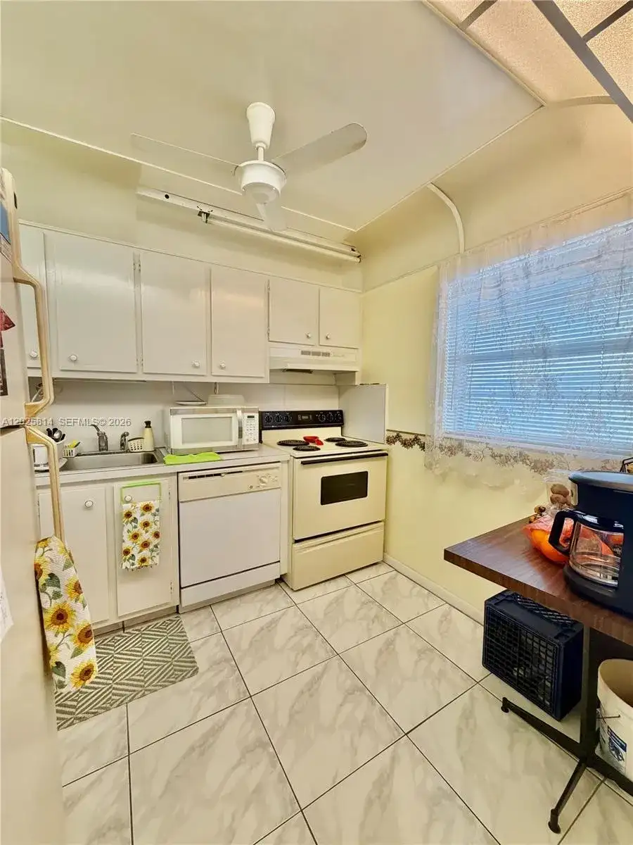 2901 NW 46th Ave # 304, Lauderdale Lakes FL 33313 photo 5