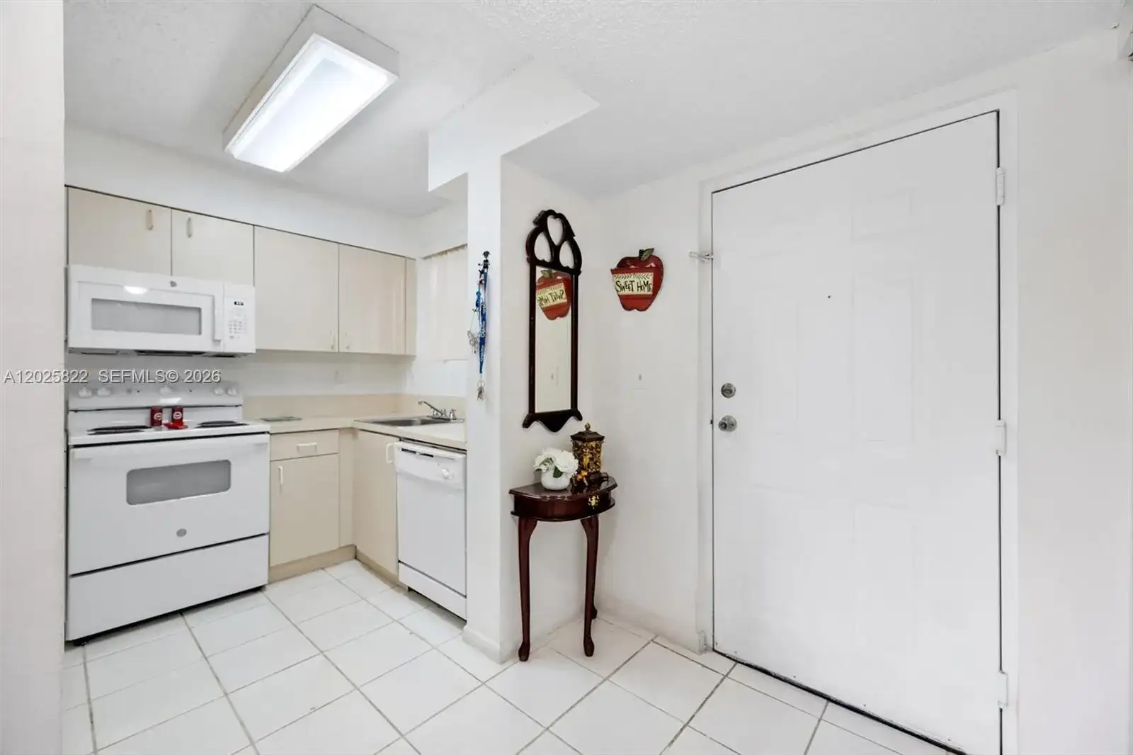 14951 SW 82nd Ln # 403, Miami FL 33193 photo 2