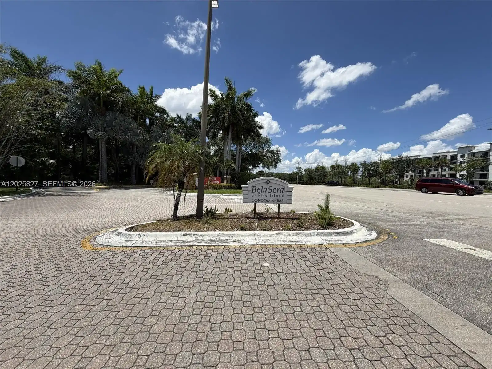 731 N Pine Island Rd # 401, Plantation FL 33324
