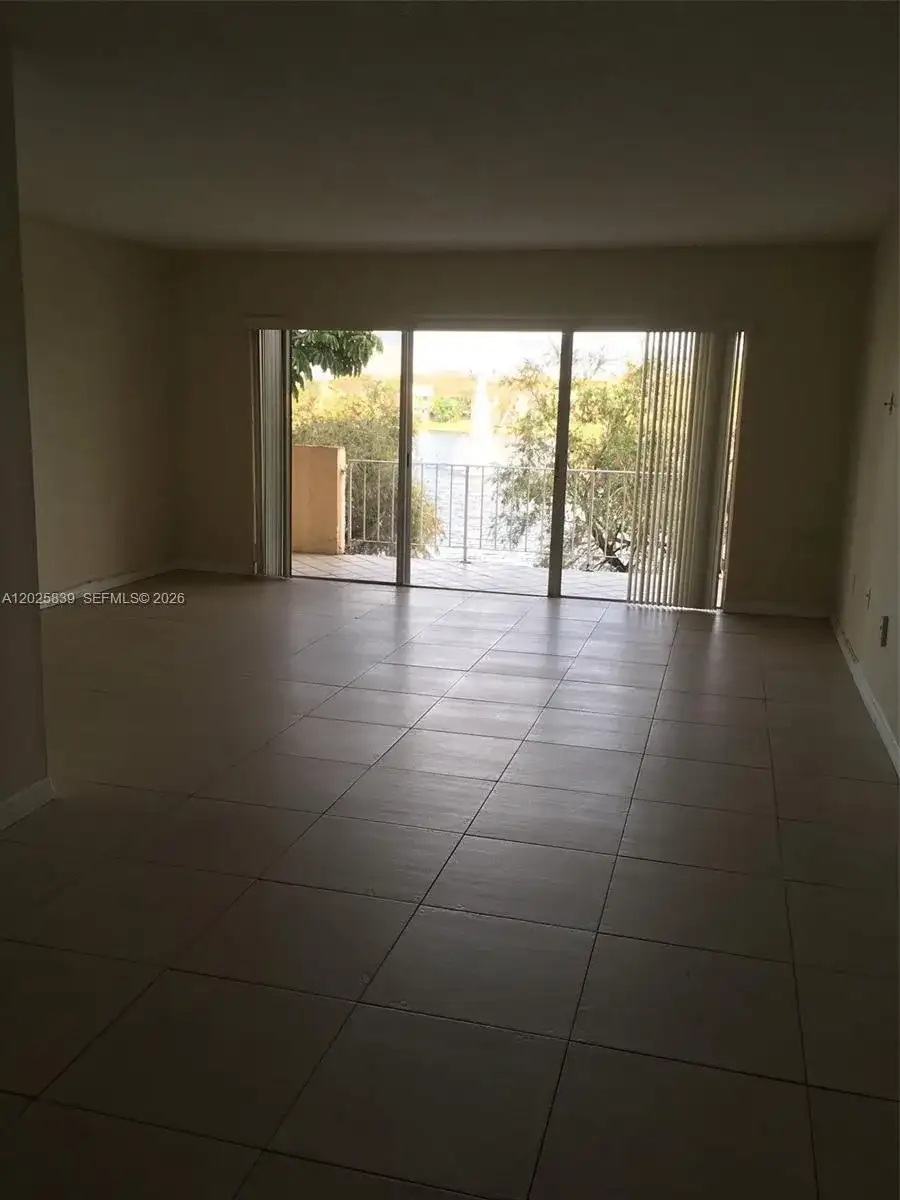 9351 FONTAINEBLEAU BL # B214, Miami FL 33172 photo 3