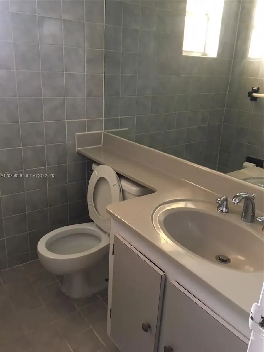 9351 FONTAINEBLEAU BL # B214, Miami FL 33172 photo 5