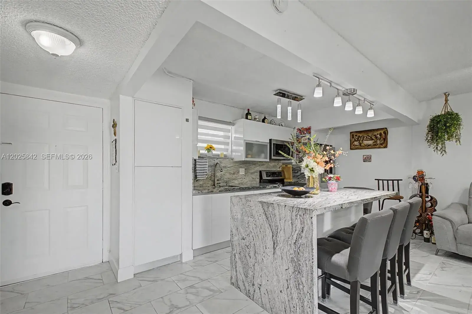 399 NW 72nd Ave # 320, Miami FL 33126