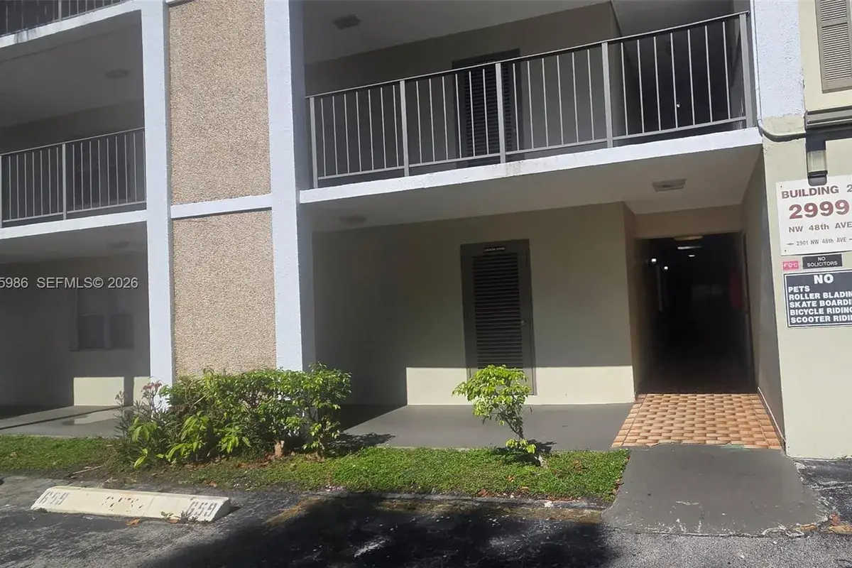 2999 NW 48th Ave # 246, Lauderdale Lakes FL 33313