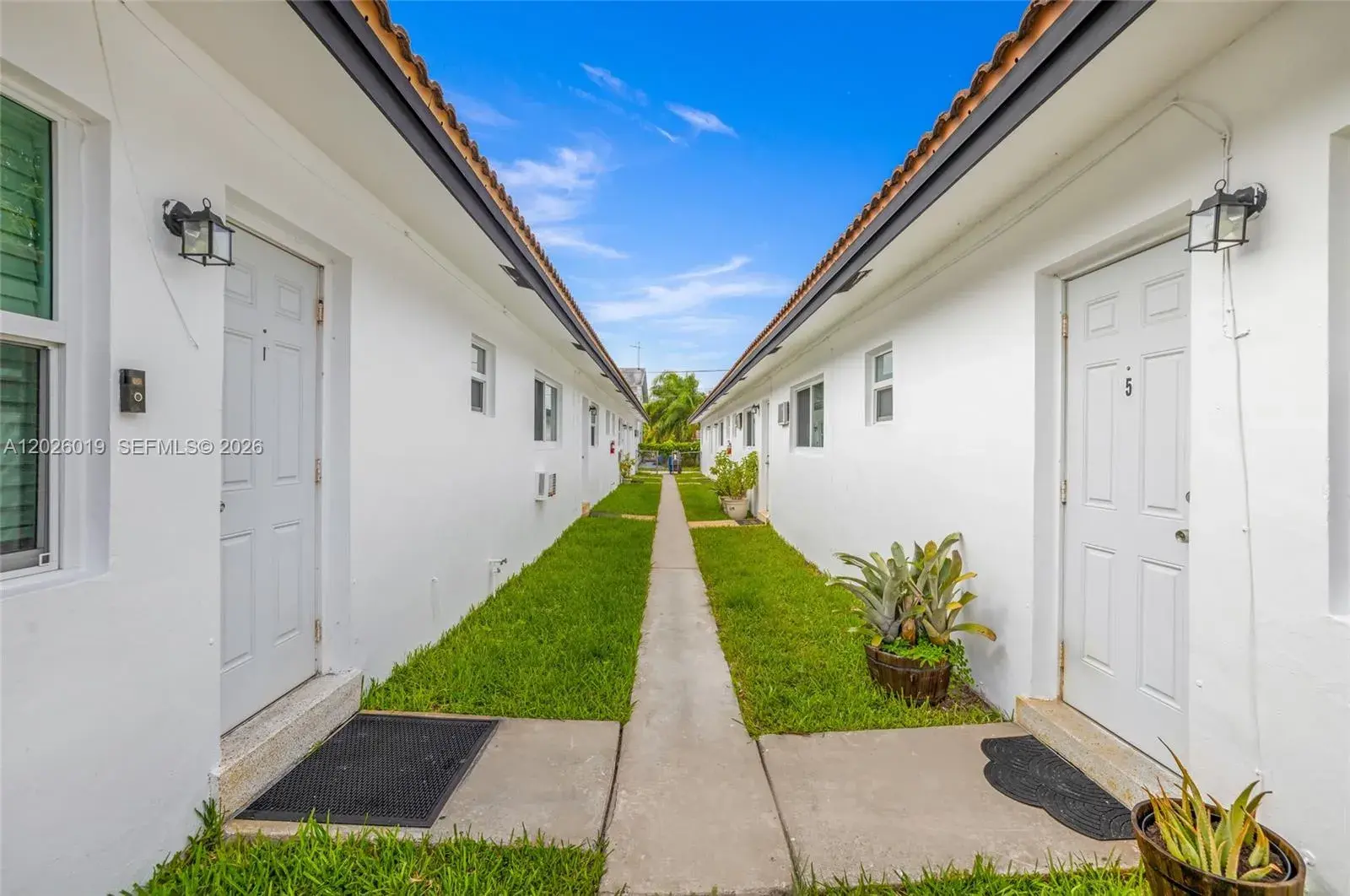 1927/1929 Roosevelt St, Hollywood FL 33020