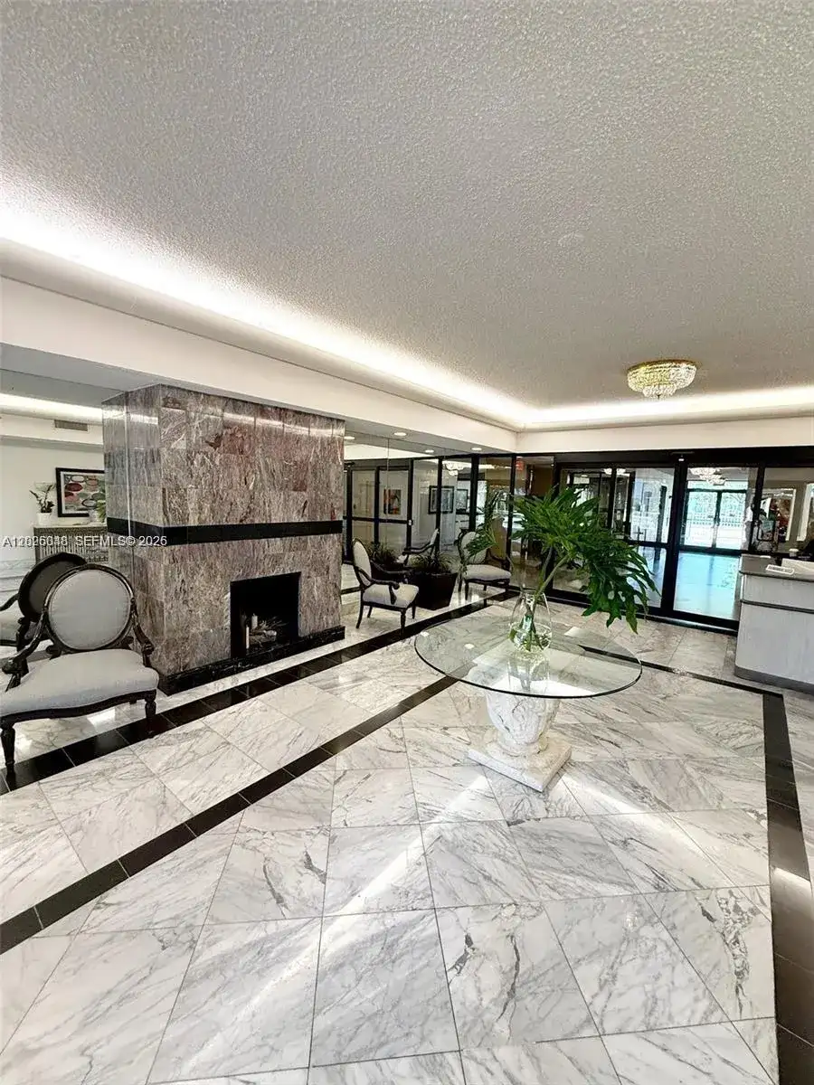 800 NE 195th St # 720, Miami FL 33179 photo 4