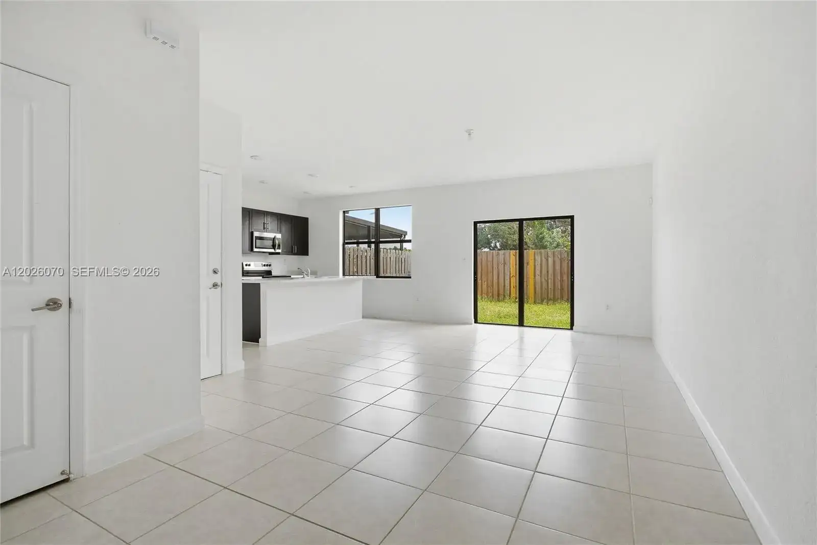 10218 SW 231st Ln, Cutler Bay FL 33190 photo 5