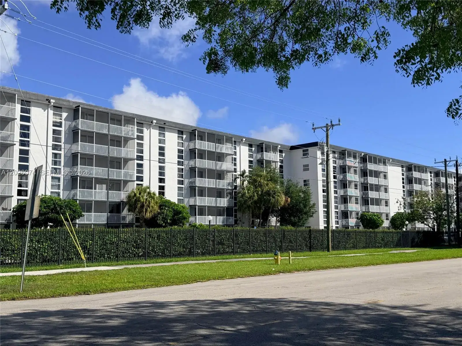 16851 NE 23rd Ave # B601, North Miami Beach FL 33160