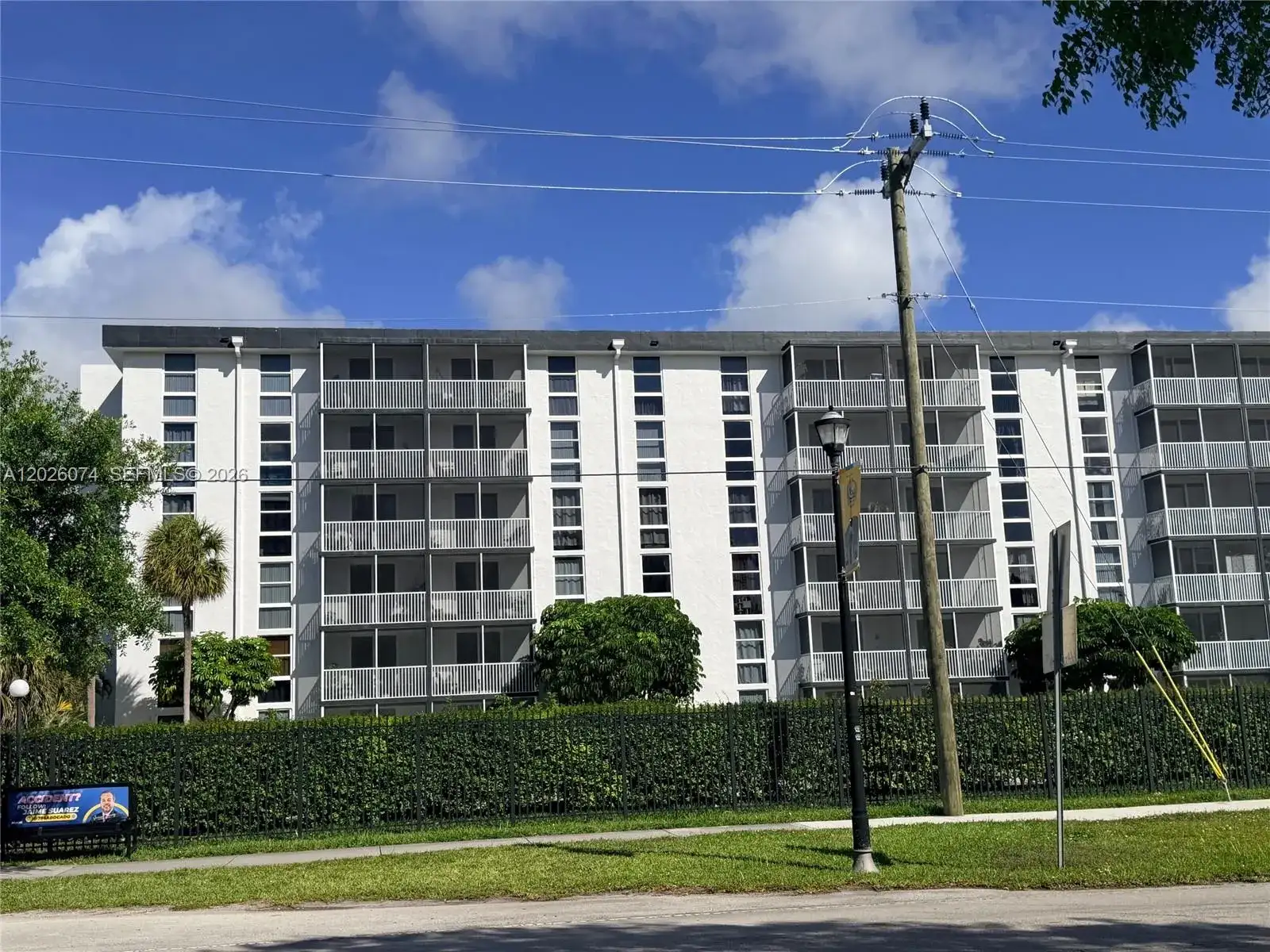 16851 NE 23rd Ave # B601, North Miami Beach FL 33160 photo 2