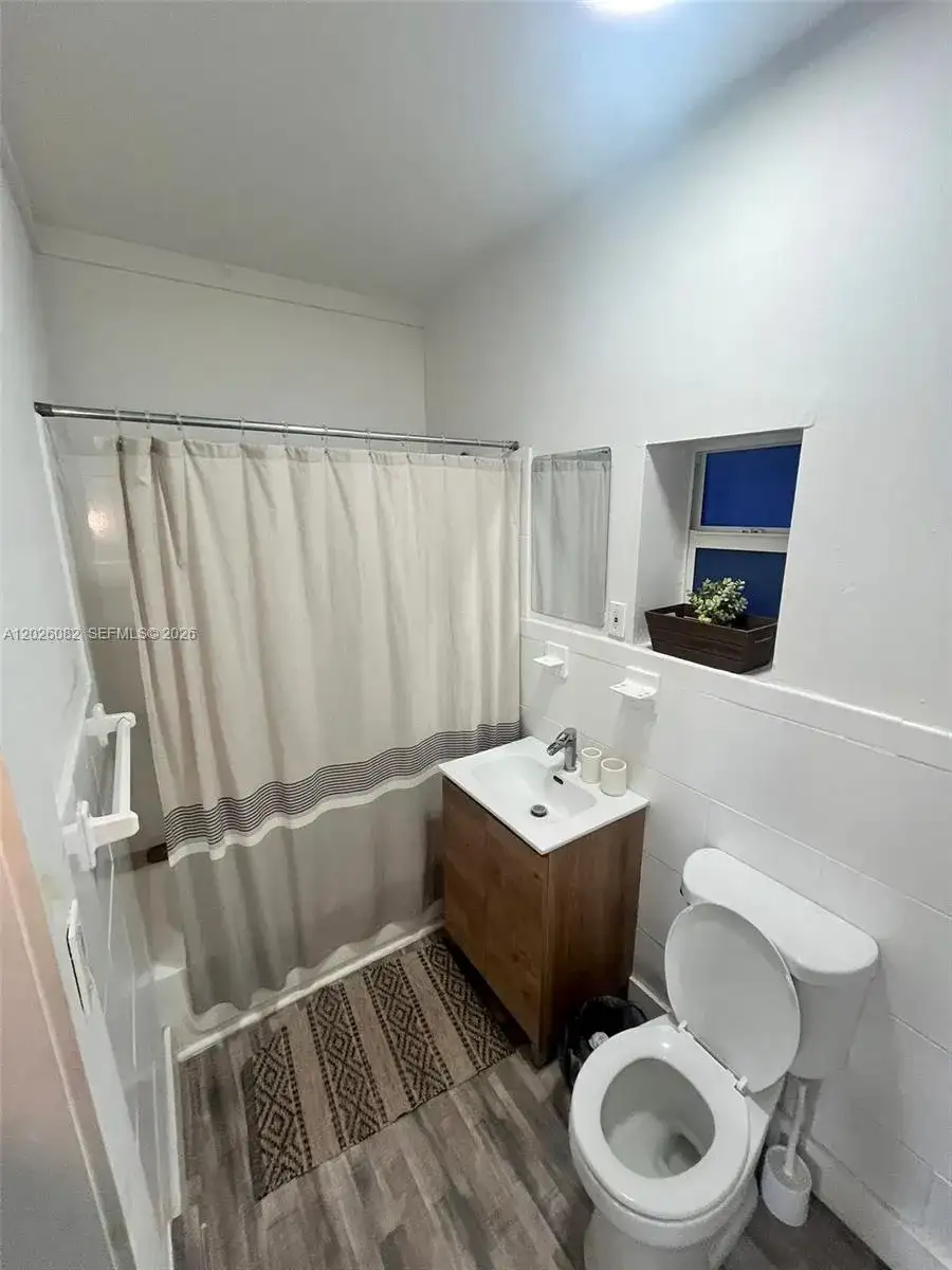 1845 NW 114th St # 0, Miami FL 33167 photo 4