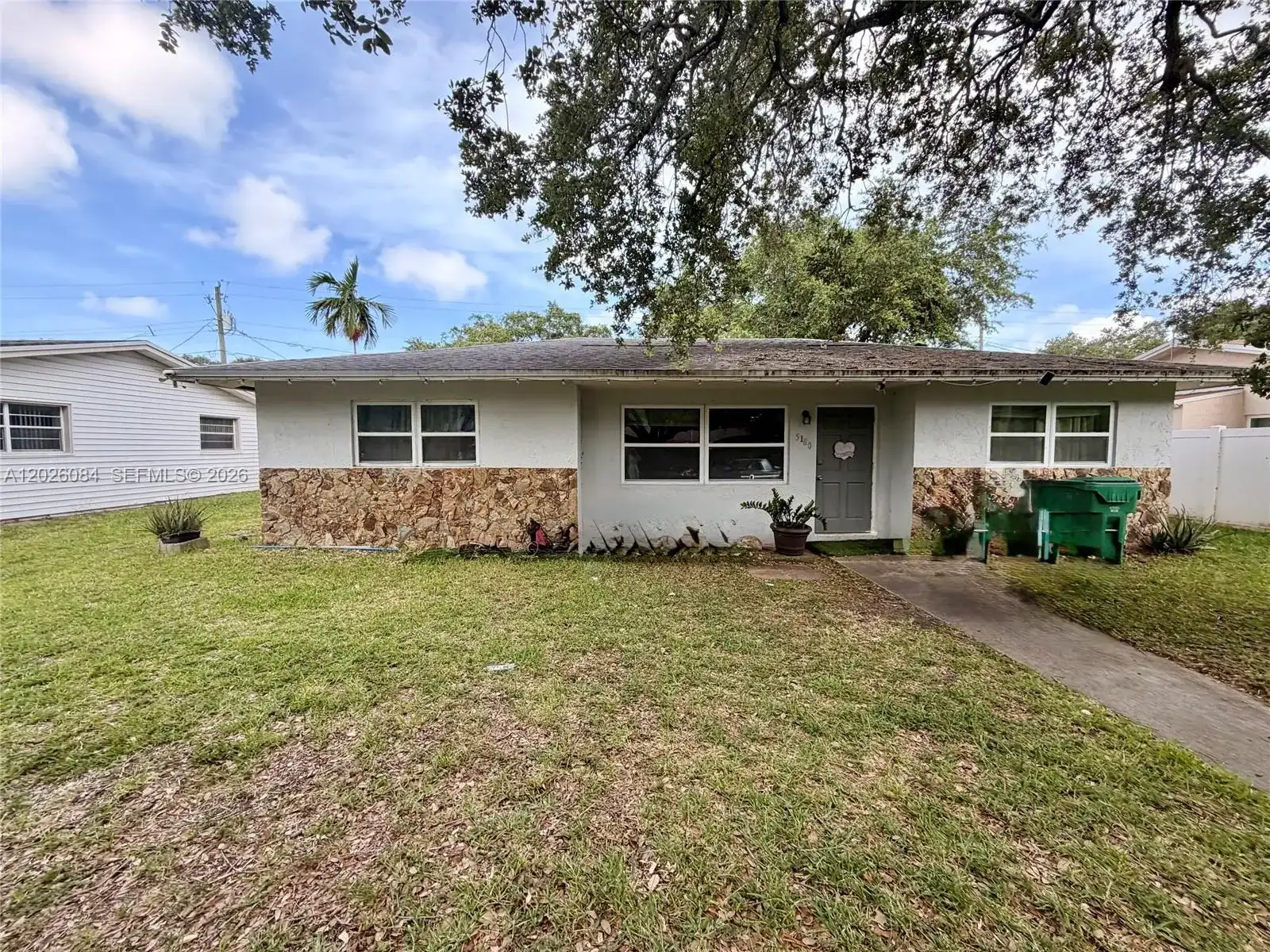 5180 SW 27th Ter, Dania Beach FL 33312
