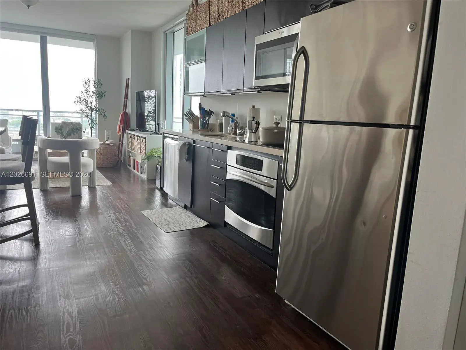 90 SW 3rd St # 1705, Miami FL 33130