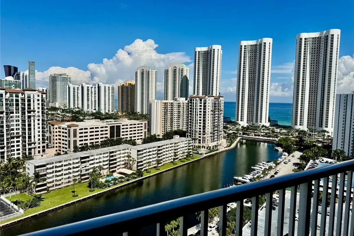 300 Bayview Dr # 1903, Sunny Isles Beach FL 33160