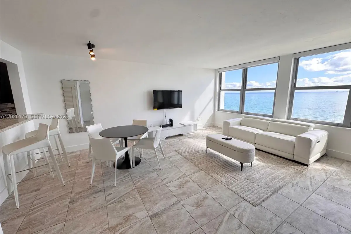 2899 Collins Ave # 1433, Miami Beach FL 33140