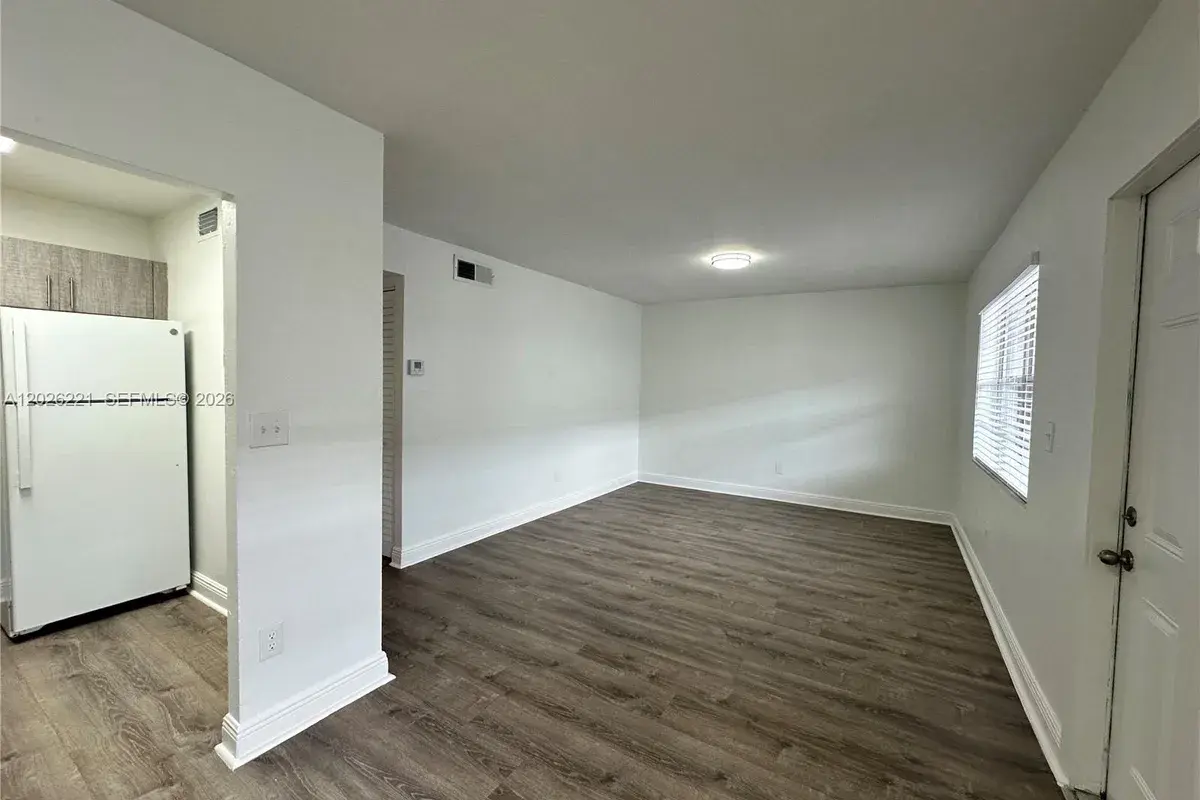 2910 Pierce St # 209, Hollywood FL 33020