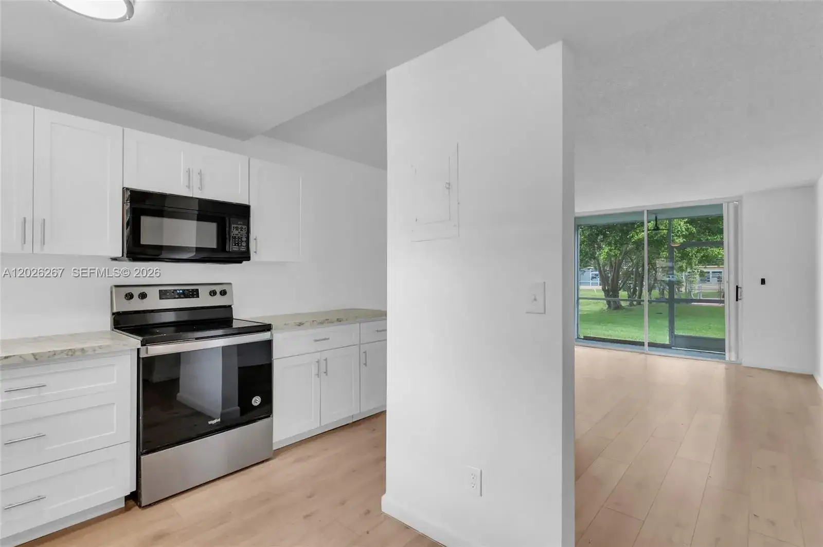 9601 Sunrise Lakes Blvd # 106, Sunrise FL 33322