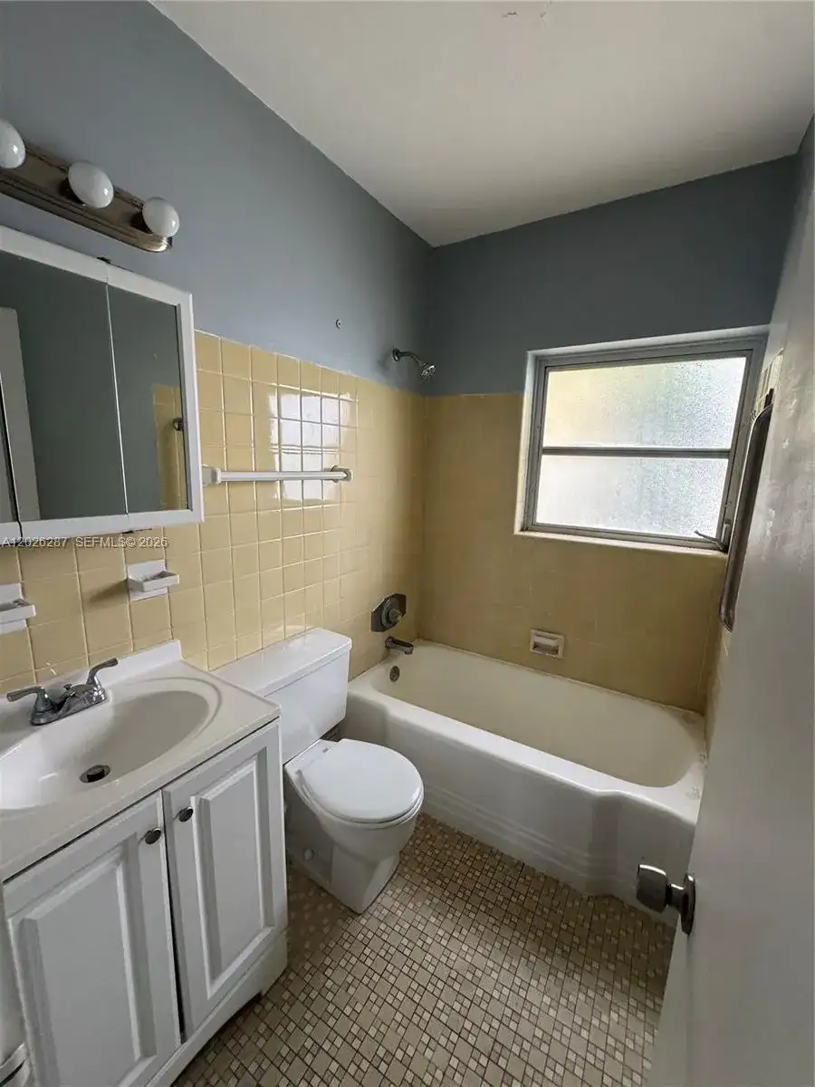 10281 E Bay Harbor Dr # A6, Bay Harbor Islands FL 33154 photo 4