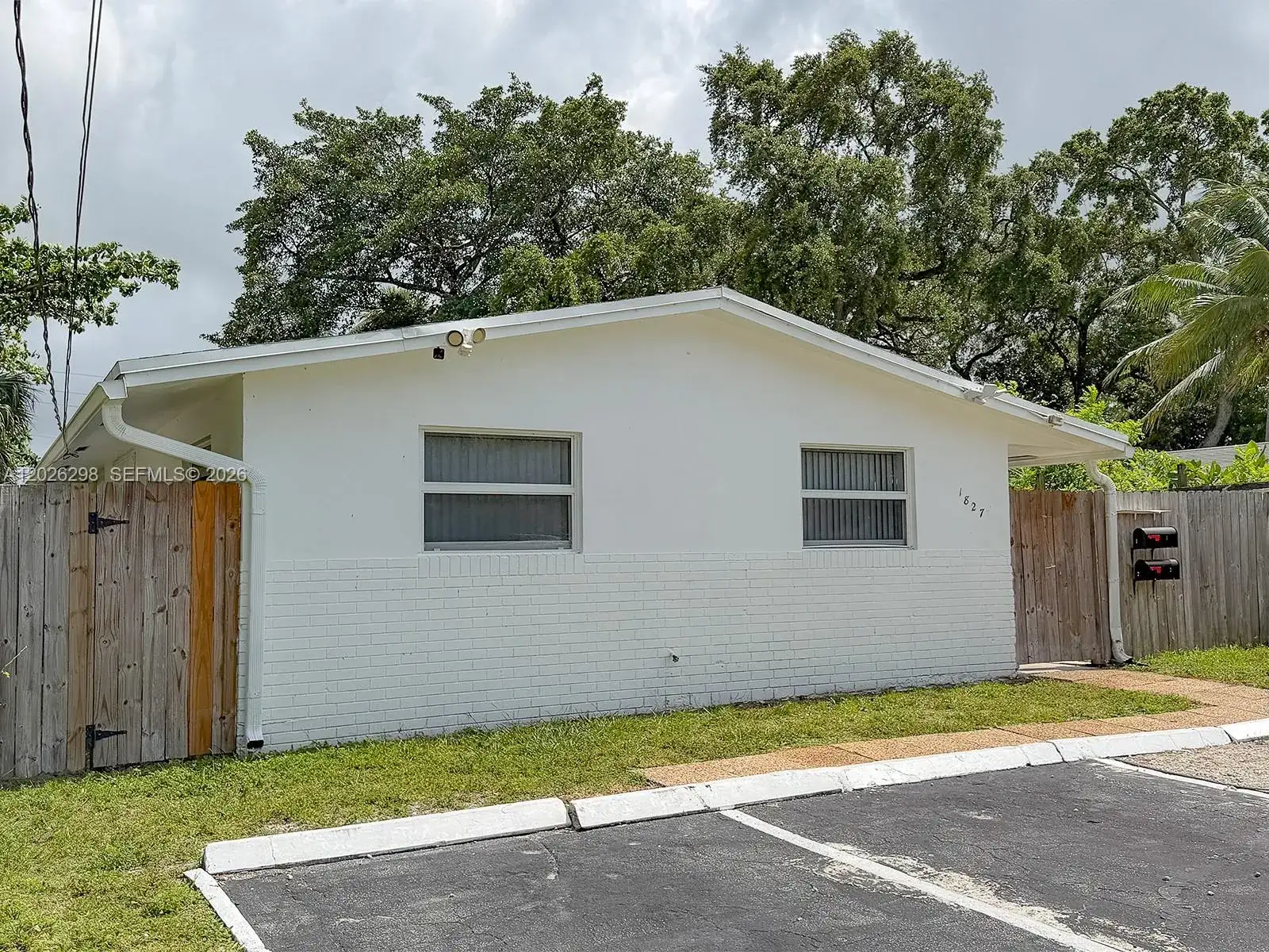 1827 SW 21st St, Fort Lauderdale FL 33315 photo 2