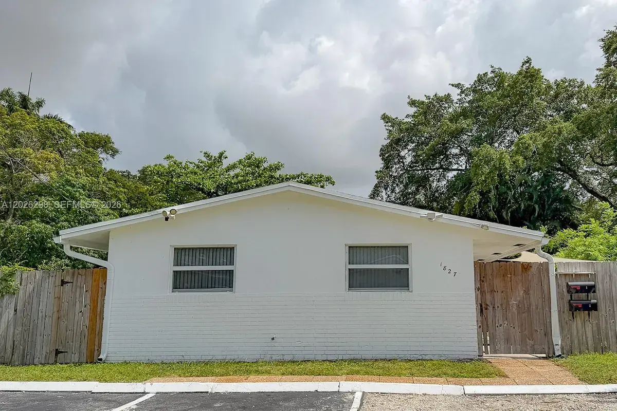 1827 SW 21st St, Fort Lauderdale FL 33315