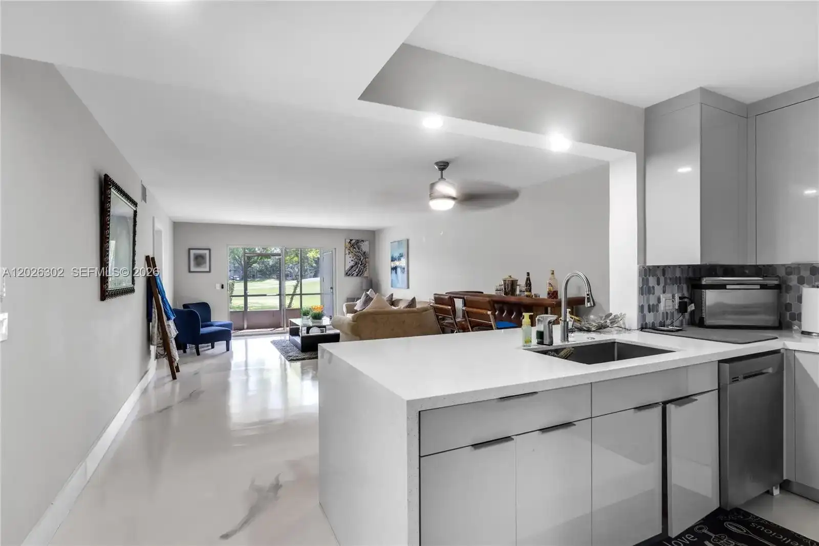 900 SW 128th Ave # 105D, Pembroke Pines FL 33027