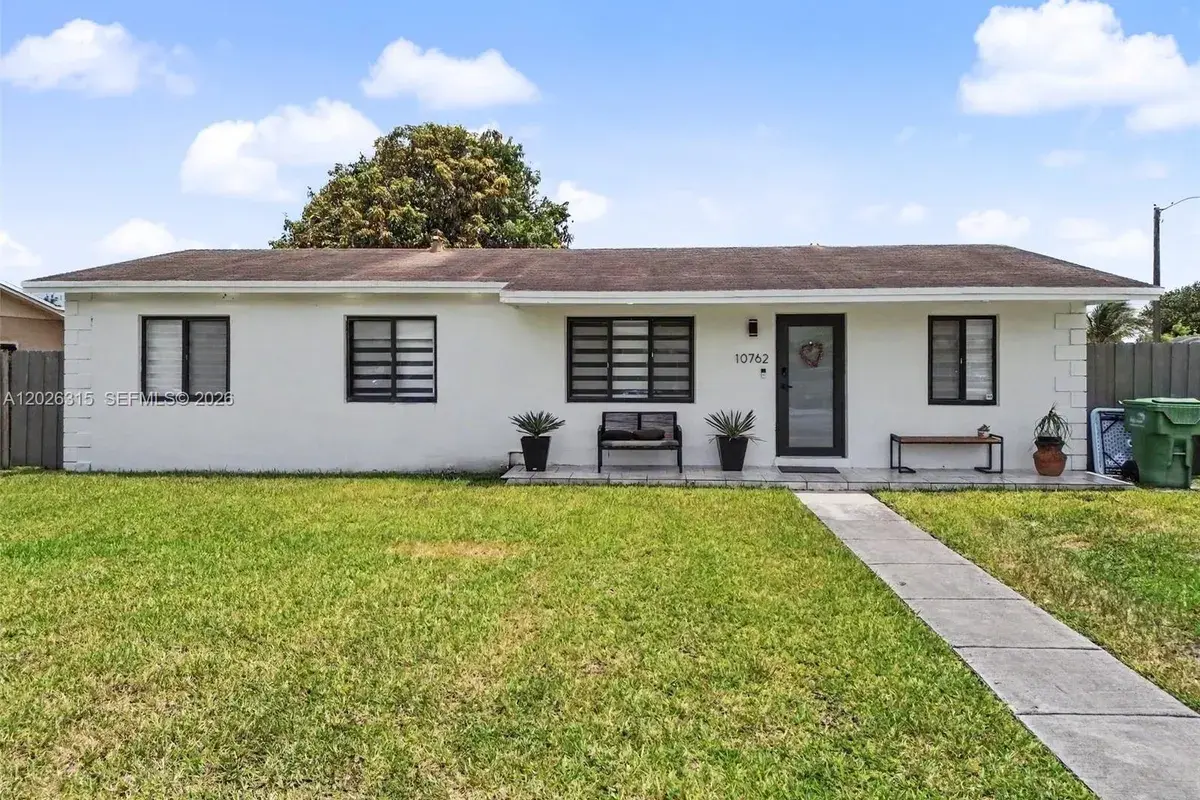 10762 SW 145th St, Miami FL 33176