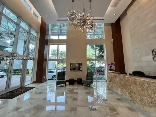 31 SE 5th St # 705, Miami FL 33131
