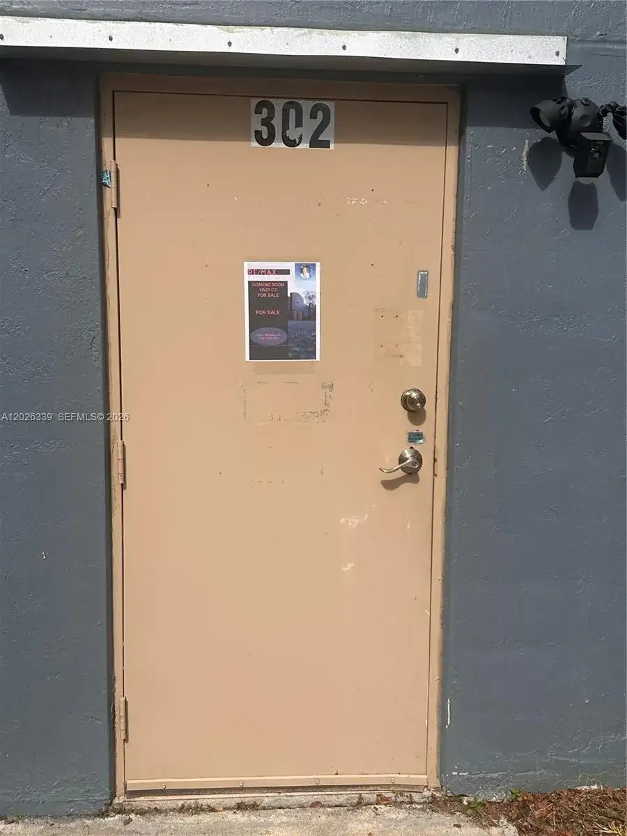 20200 NW 2nd Ave # C2, Miami Gardens FL 33169 photo 2