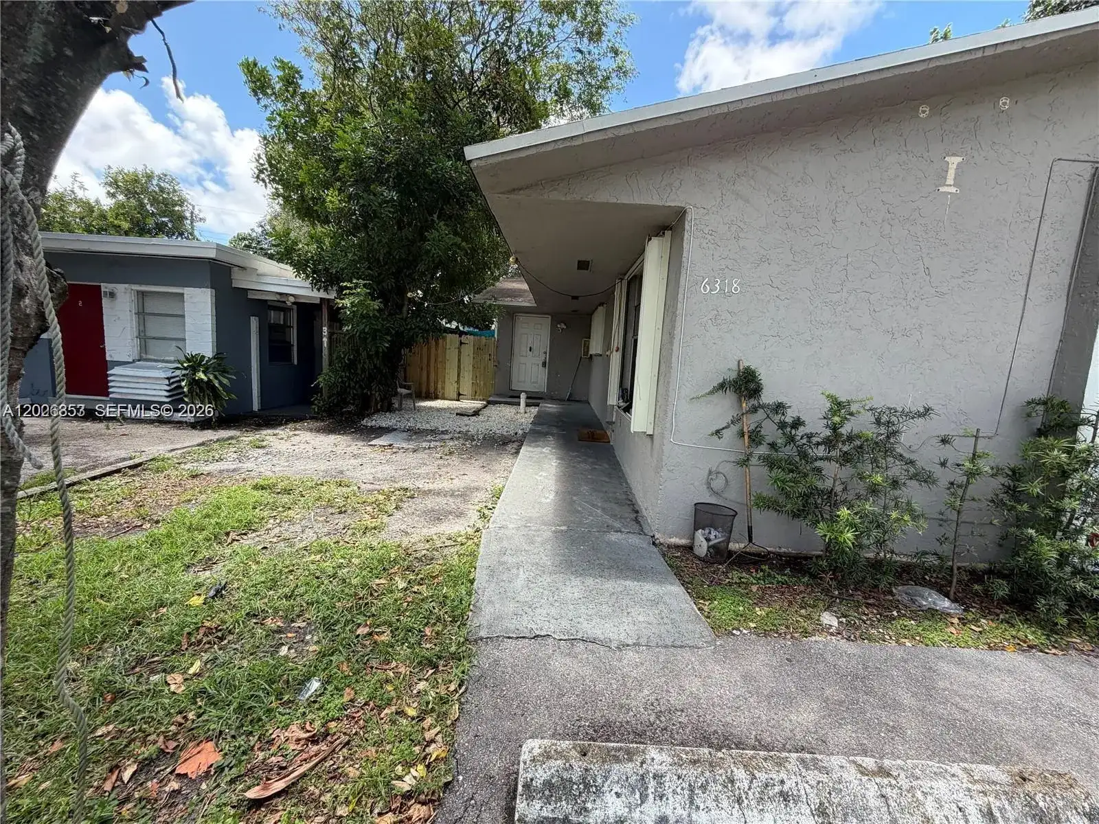 6316 Lincoln St, Hollywood FL 33024 photo 2