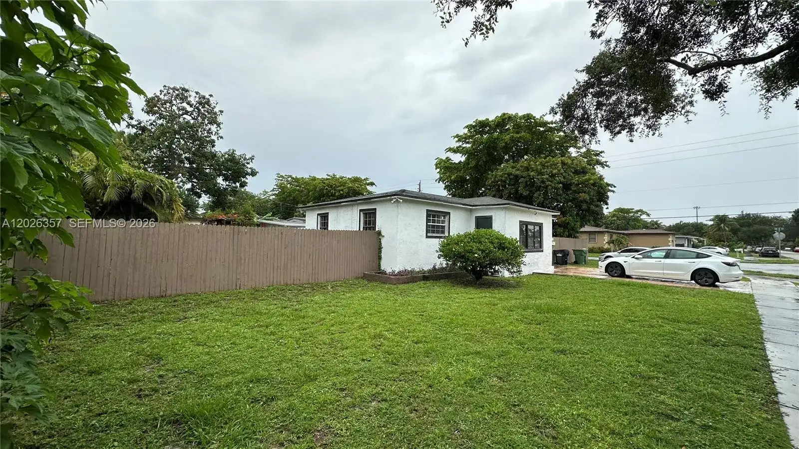 1090 NW 134th St, North Miami FL 33168 photo 3