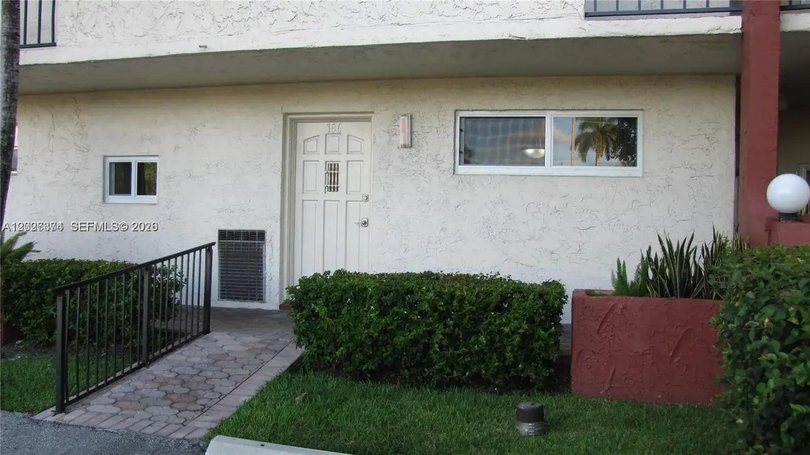 8911 S Hollybrook Blvd # 106, Pembroke Pines FL 33025 photo 3