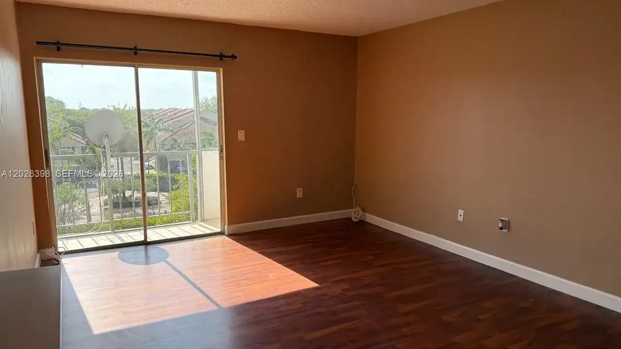 8950 NE 8th Ave # 405, Miami FL 33138 photo 2