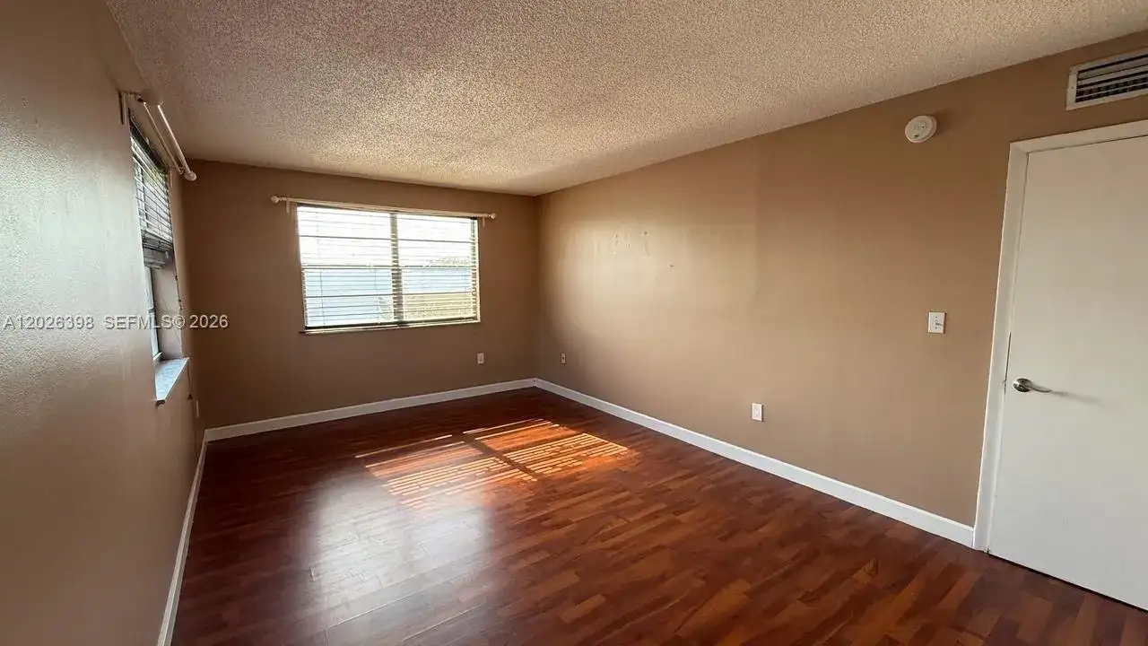 8950 NE 8th Ave # 405, Miami FL 33138 photo 3