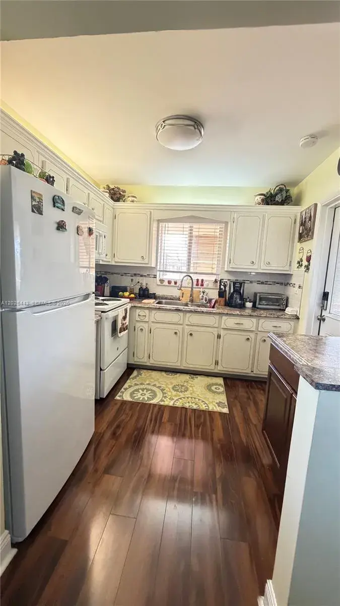 5300 Washington St # D309, Hollywood FL 33021