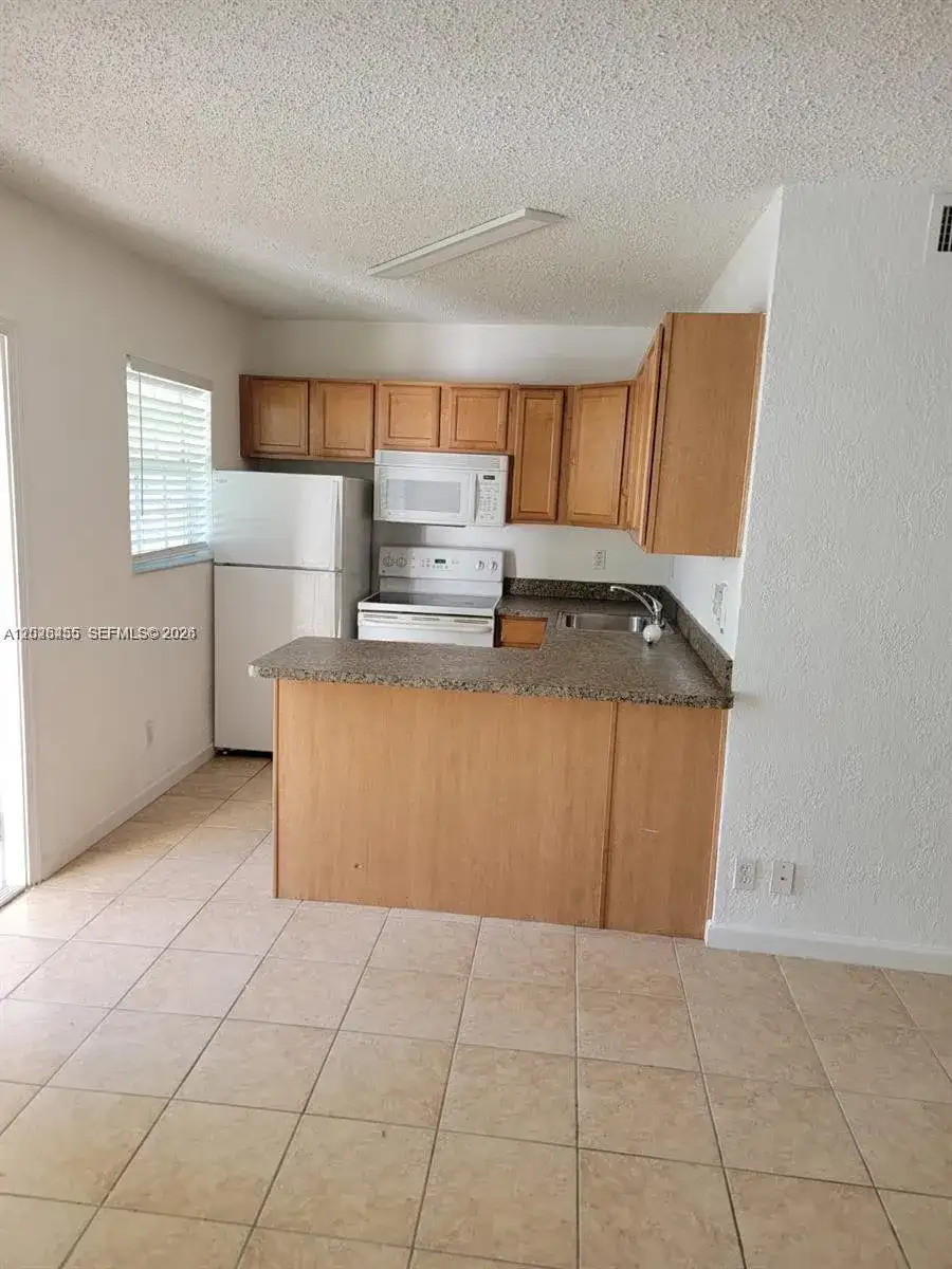 2660 NE 8th Ave # 107, Wilton Manors FL 33334 photo 5