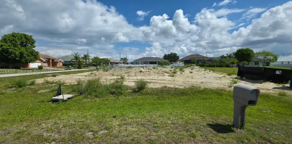1809 NW 37th PL, Other City - In The State Of Florida FL 33993