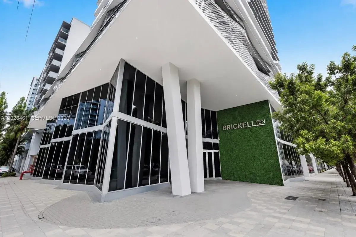 1010 SW 2nd Ave # 809, Miami FL 33130