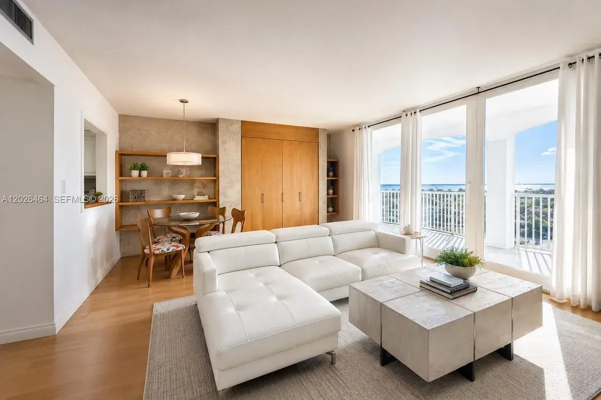 5401 Collins Ave # 1022, Miami Beach FL 33140