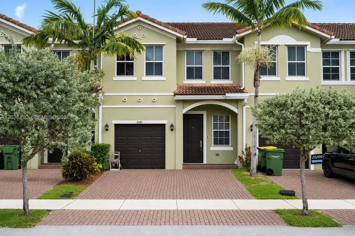 2377 SE 14th St, Homestead FL 33035