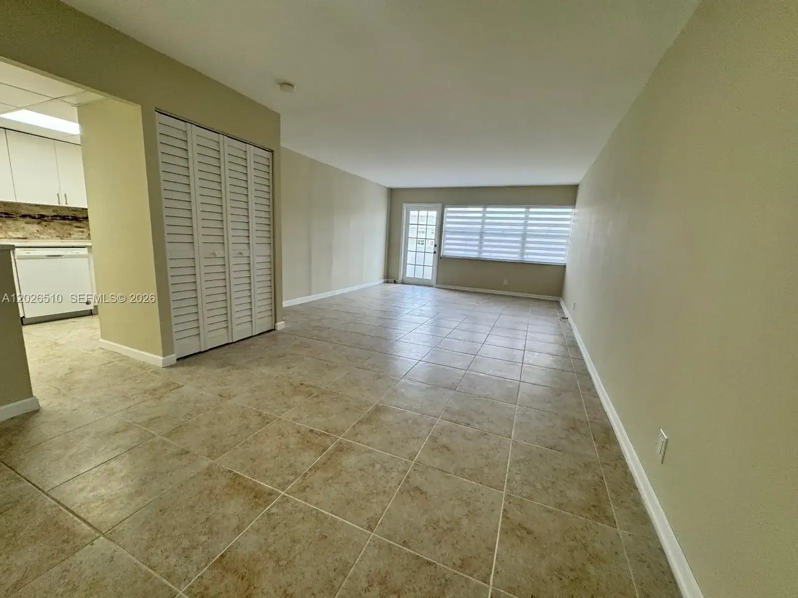 401 Golden Isles Dr # 614, Hallandale Beach FL 33009 photo 4