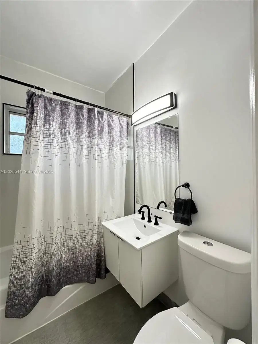 836 10th St # 7, Miami Beach FL 33139 photo 4