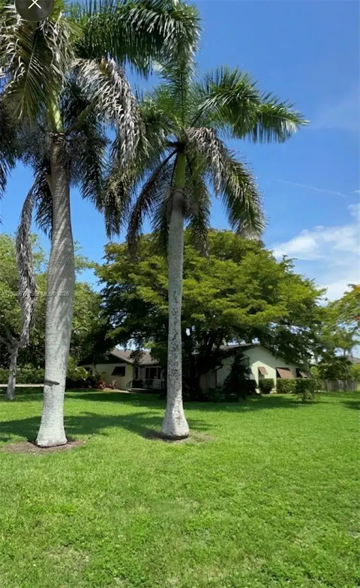 19505 SW 272nd St, Homestead FL 33031 photo 2