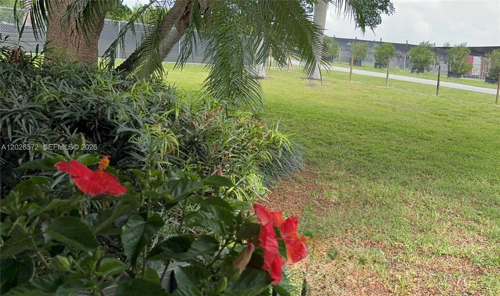 19505 SW 272nd St, Homestead FL 33031