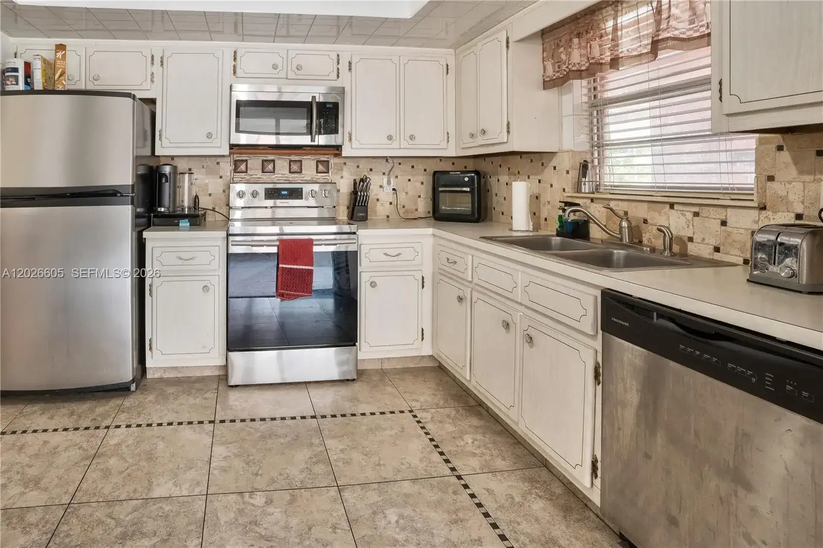 180 NE 12th Ave # 18C, Hallandale Beach FL 33009 photo 5