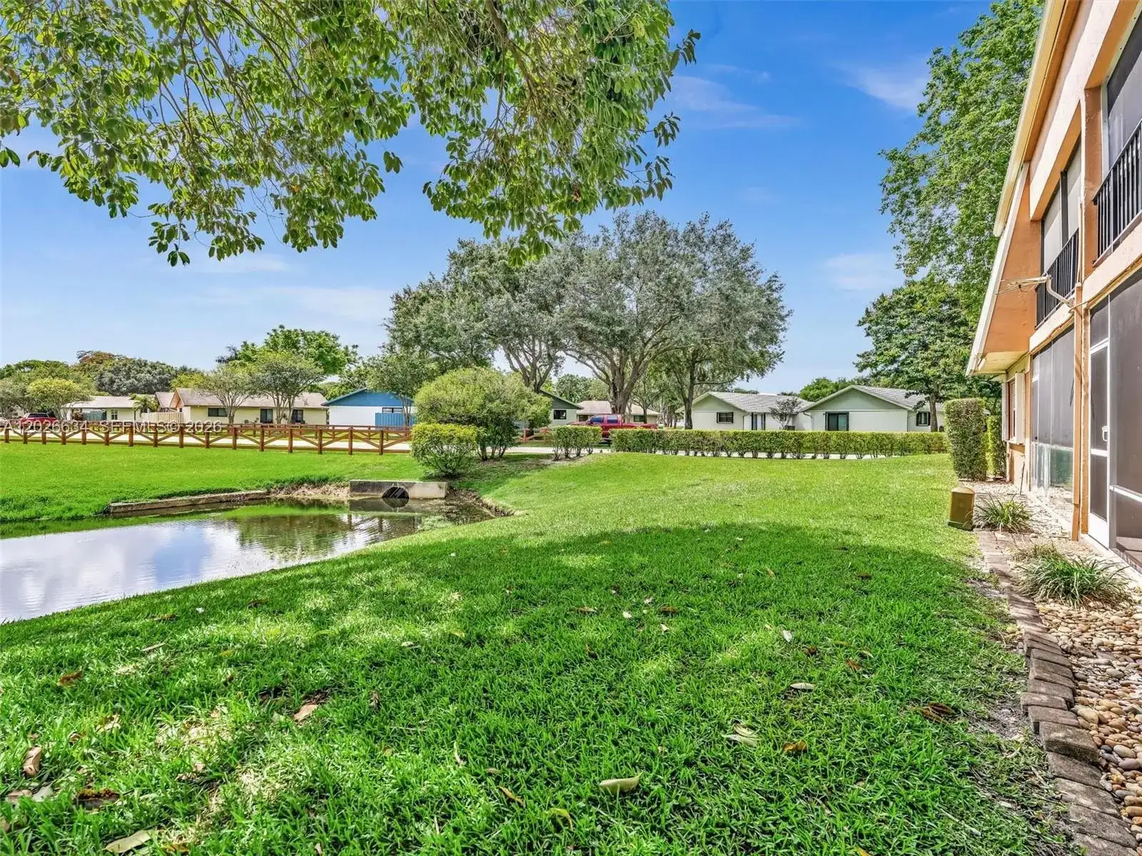 3660 Citrus Trce # 2, Davie FL 33328 photo 2