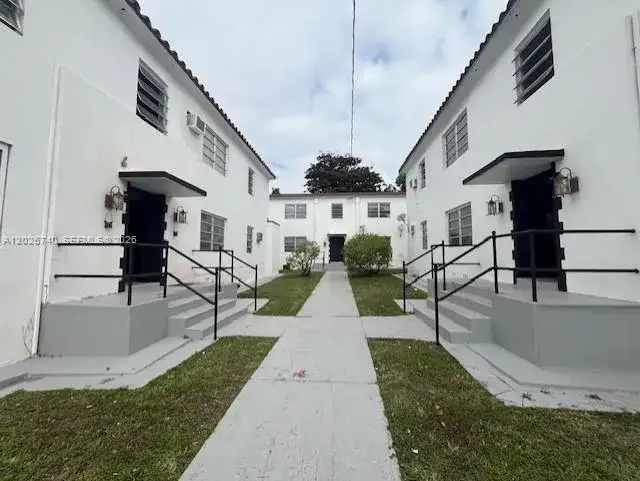 535 SW 7th St # 4, Miami FL 33130 photo 2