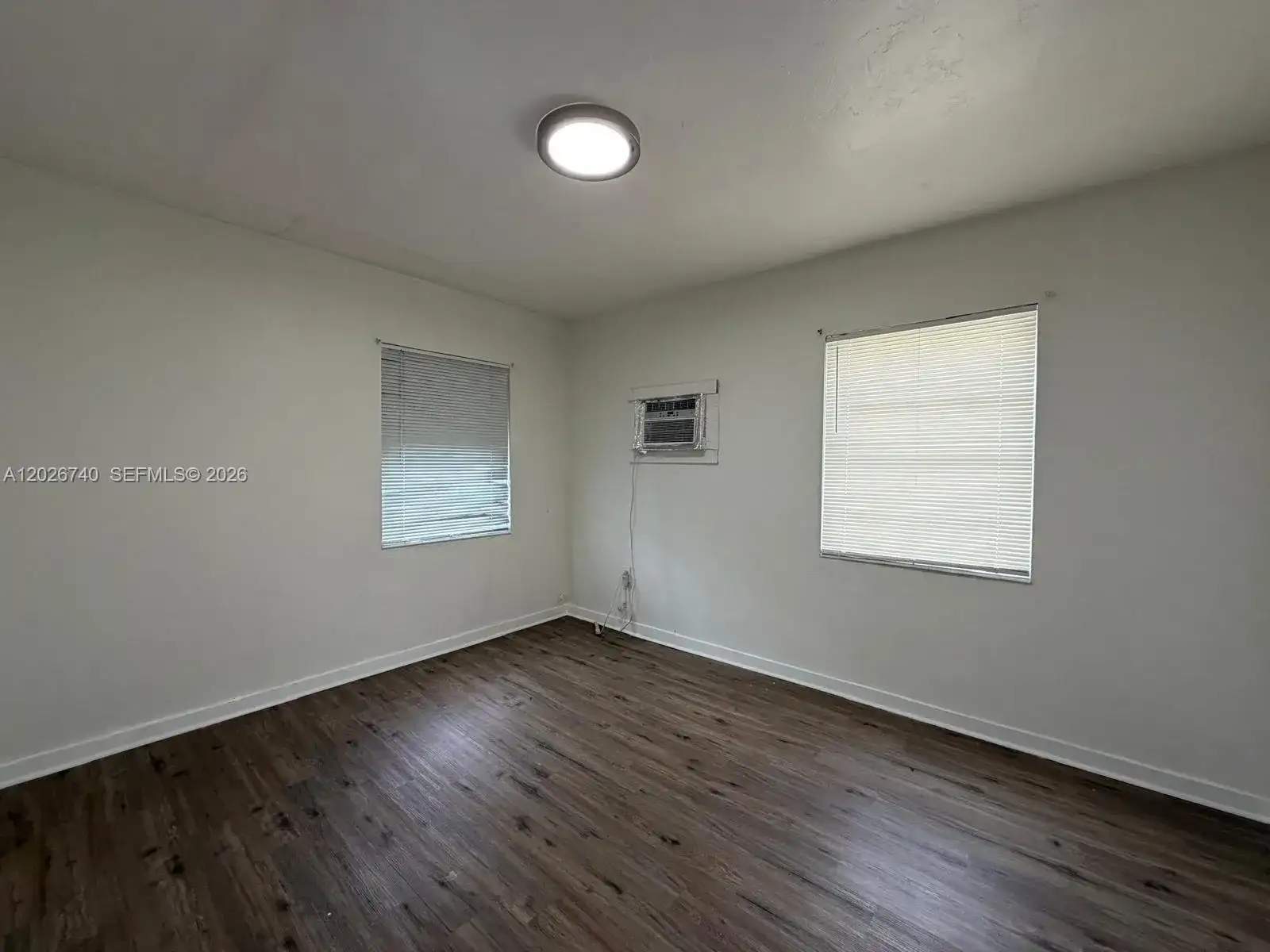 535 SW 7th St # 4, Miami FL 33130 photo 3
