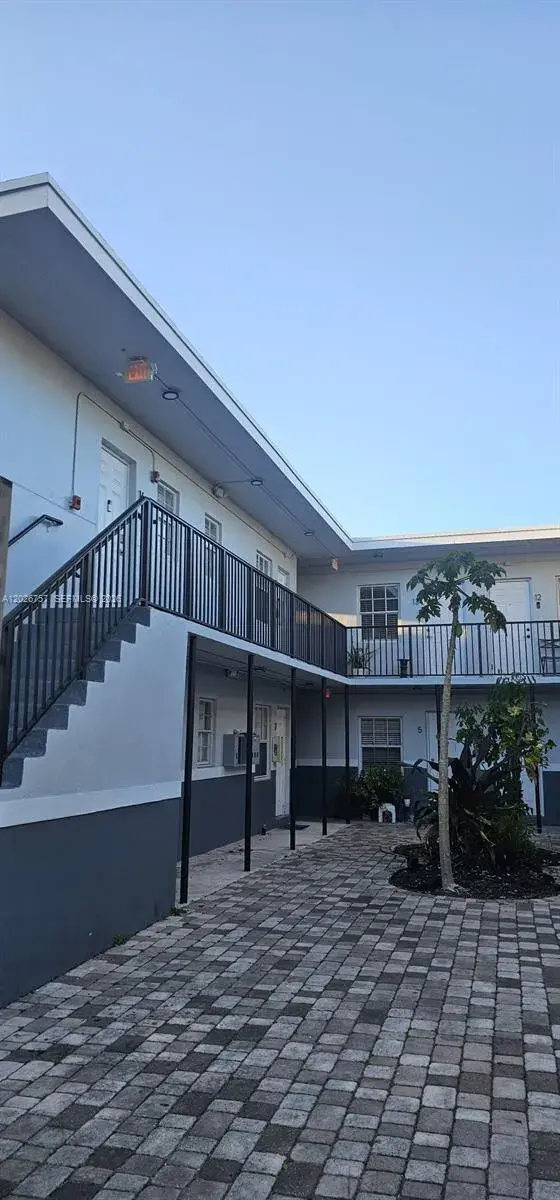 3615 Thomas Ave # 13, Miami FL 33133