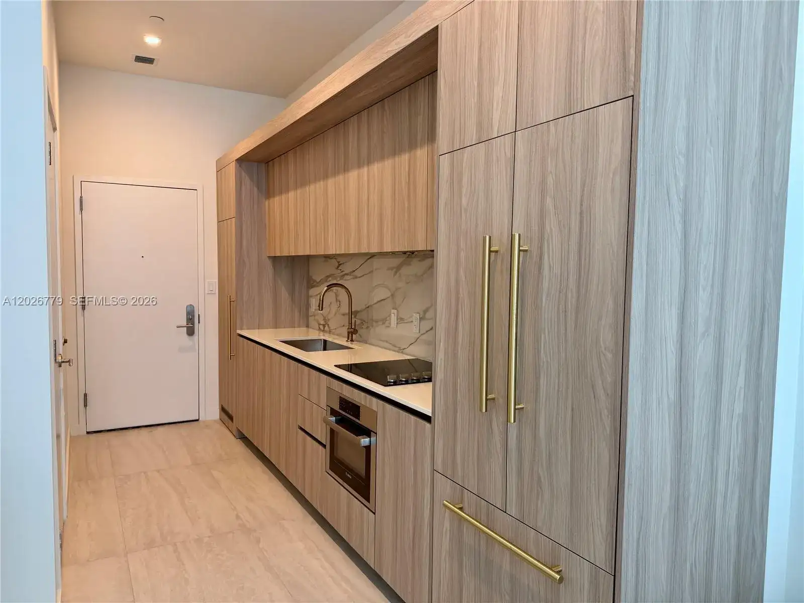 77 SE 5th St # 407, Miami FL 33131 photo 3