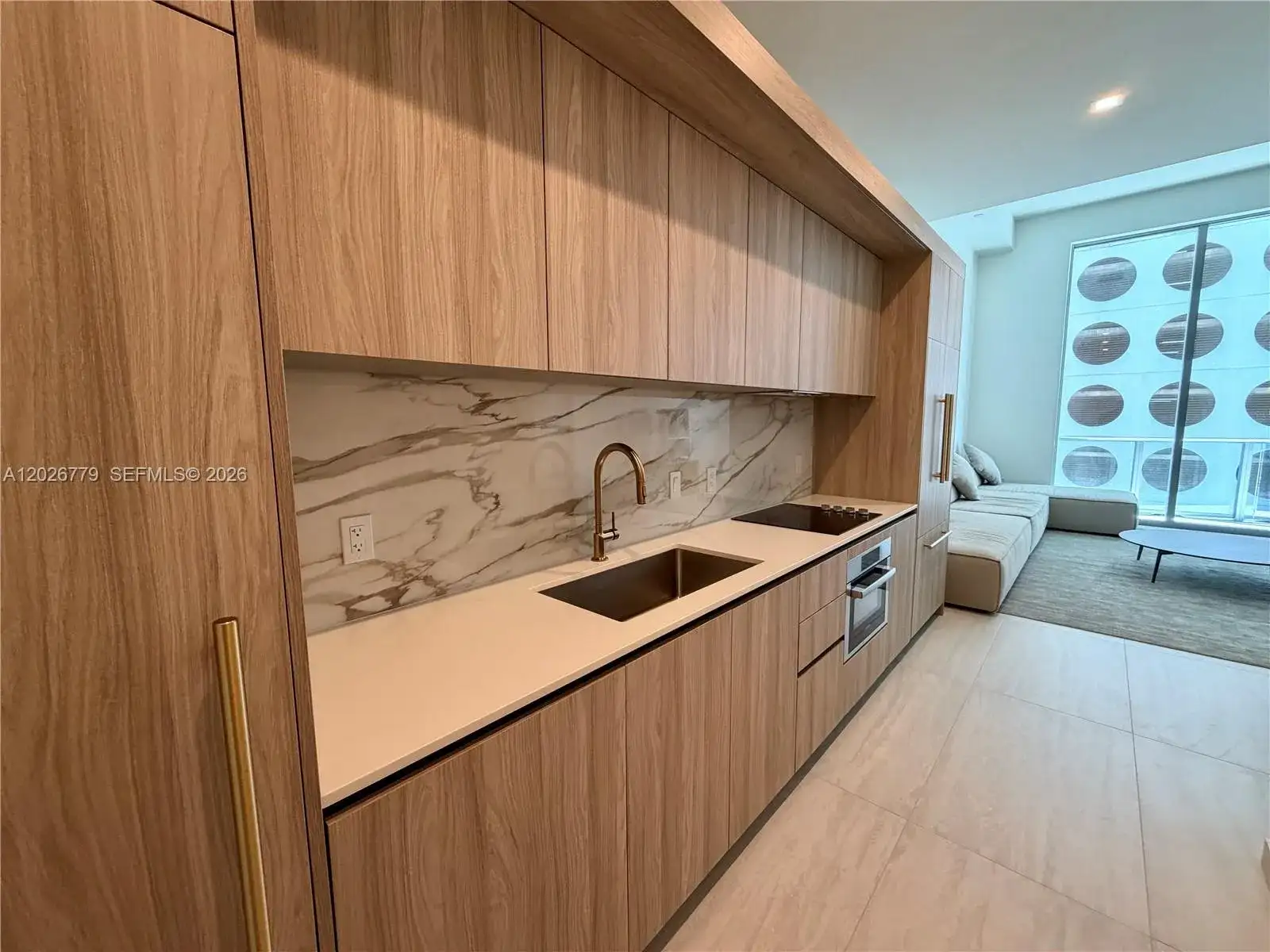 77 SE 5th St # 407, Miami FL 33131 photo 5
